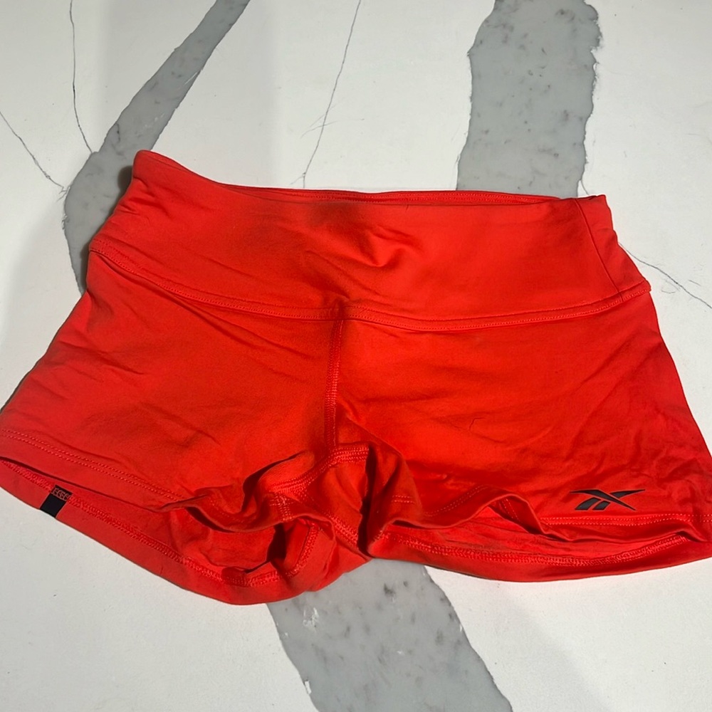 Reebok Chase booty shorts